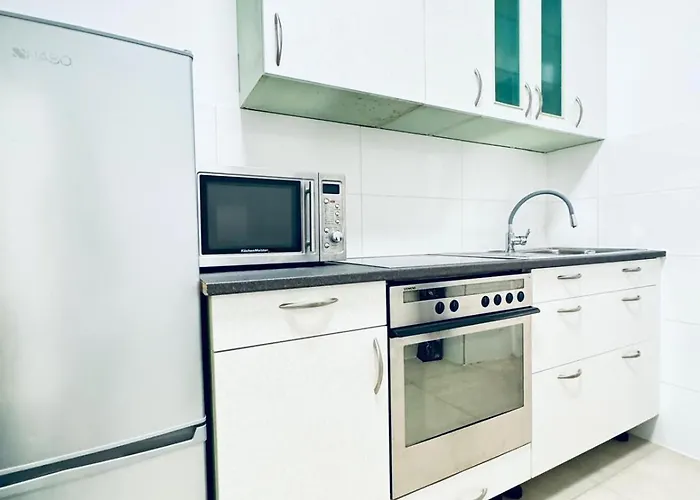 Elegant 4br Apt, Prime Location Near Westbahnhof * Vídeň