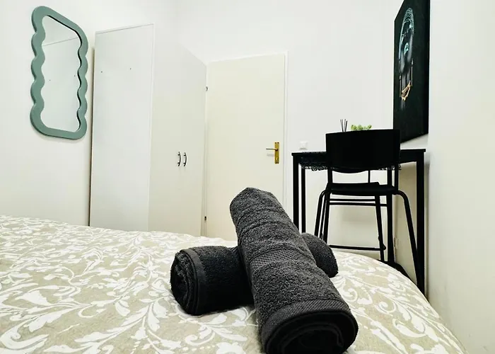 Elegant 4br Apt, Prime Location Near Westbahnhof *