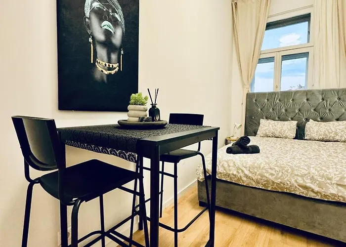 Elegant 4br Apt, Prime Location Near Westbahnhof *