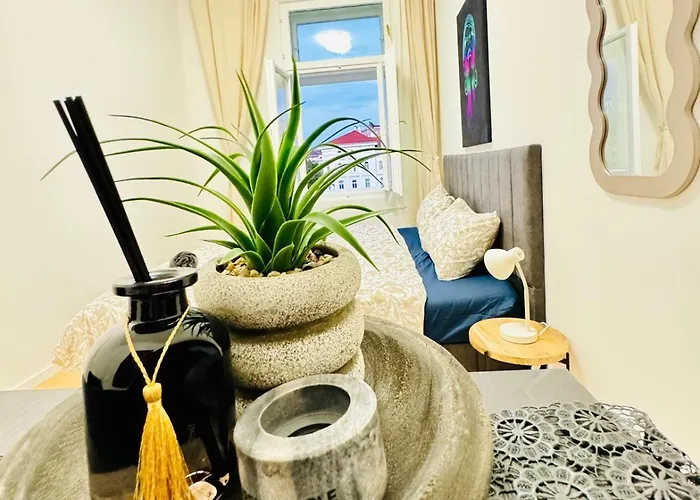 Elegant 4br Apt, Prime Location Near Westbahnhof