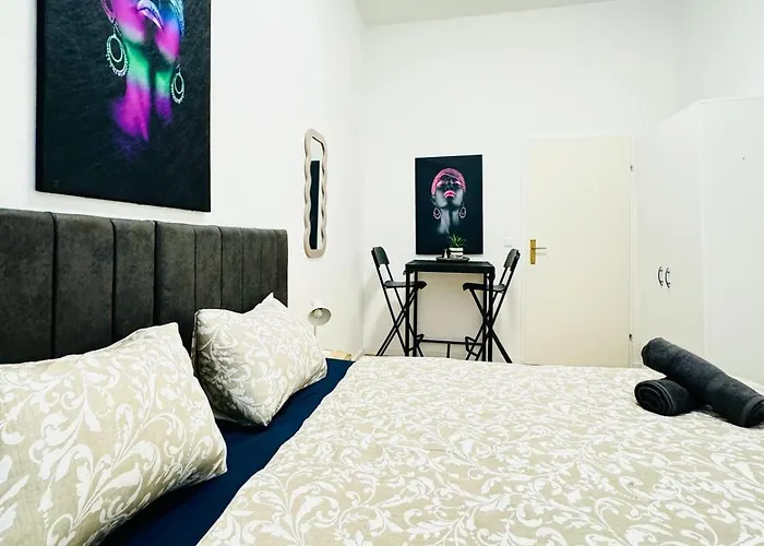 Elegant 4br Apt, Prime Location Near Westbahnhof Vídeň
