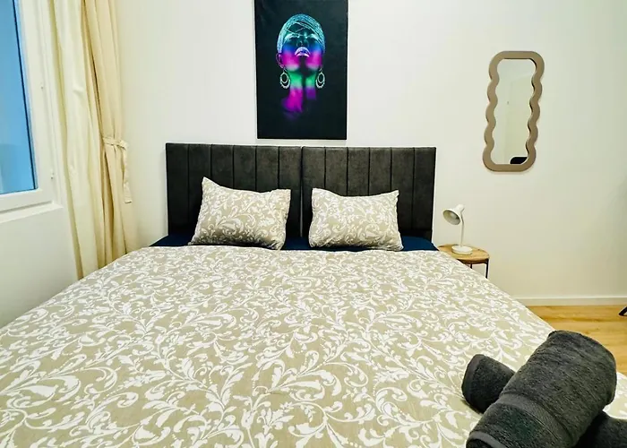 Elegant 4br Apt, Prime Location Near Westbahnhof Vídeň